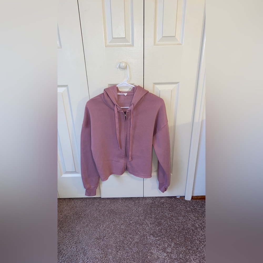 cropped pink zip up!